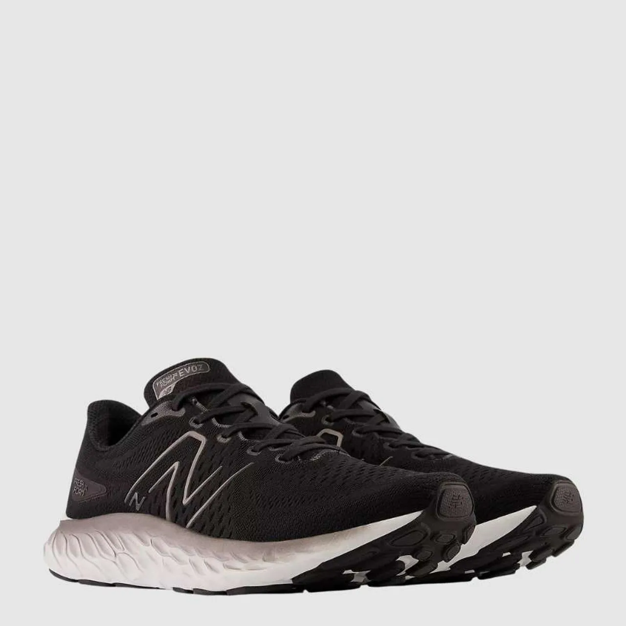 New Balance Fresh Foam MEvoz v3