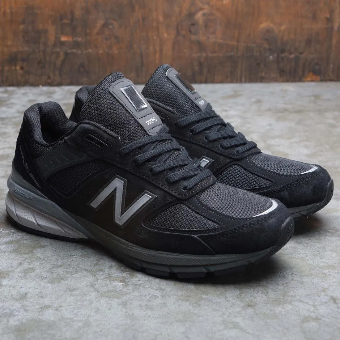 New Balance Men 990V5 M990BK5 - Made In USA (black / grey)