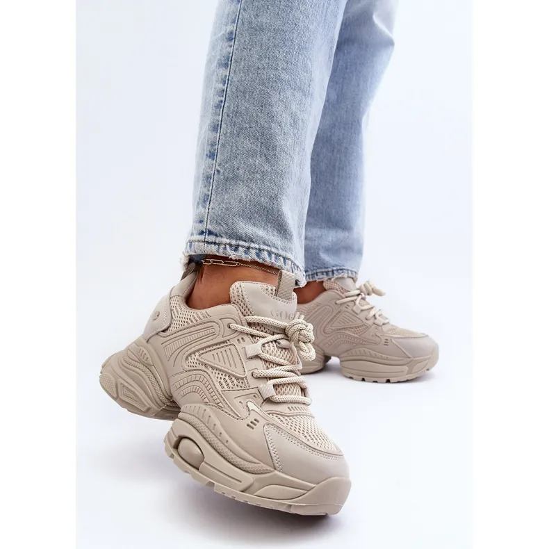 Sneakers on a massive sole GOE NN2N4046 Beige