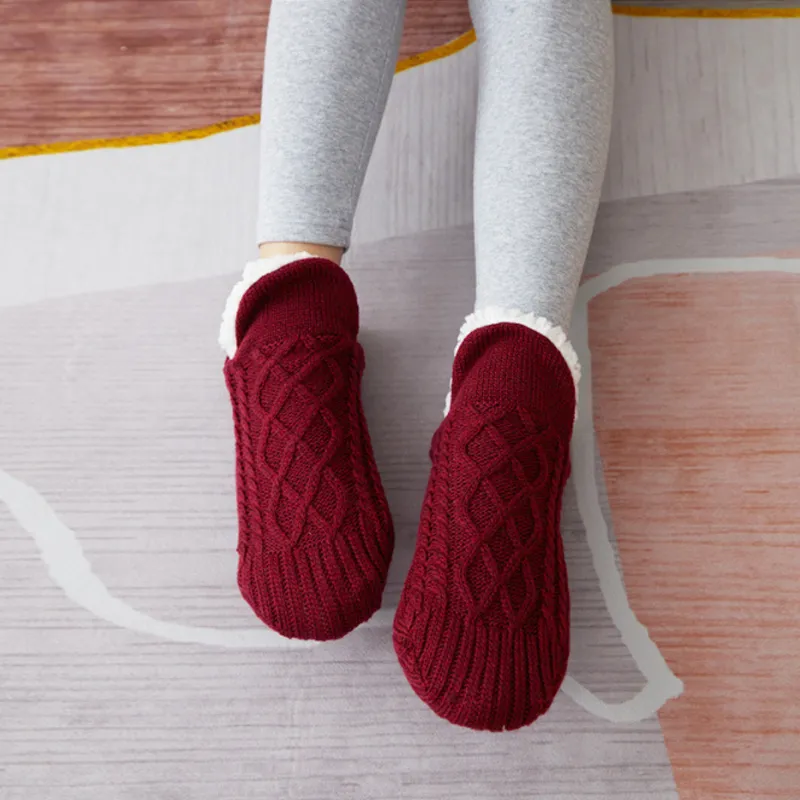 V-mond slipper-socks: Comfort and warmth for winter 