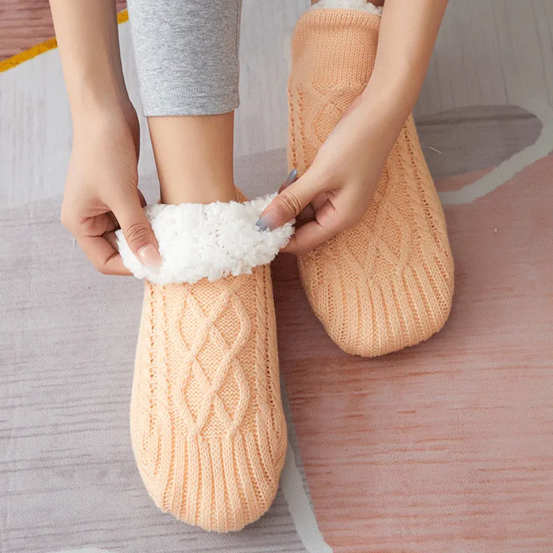 V-mond slipper-socks: Comfort and warmth for winter 