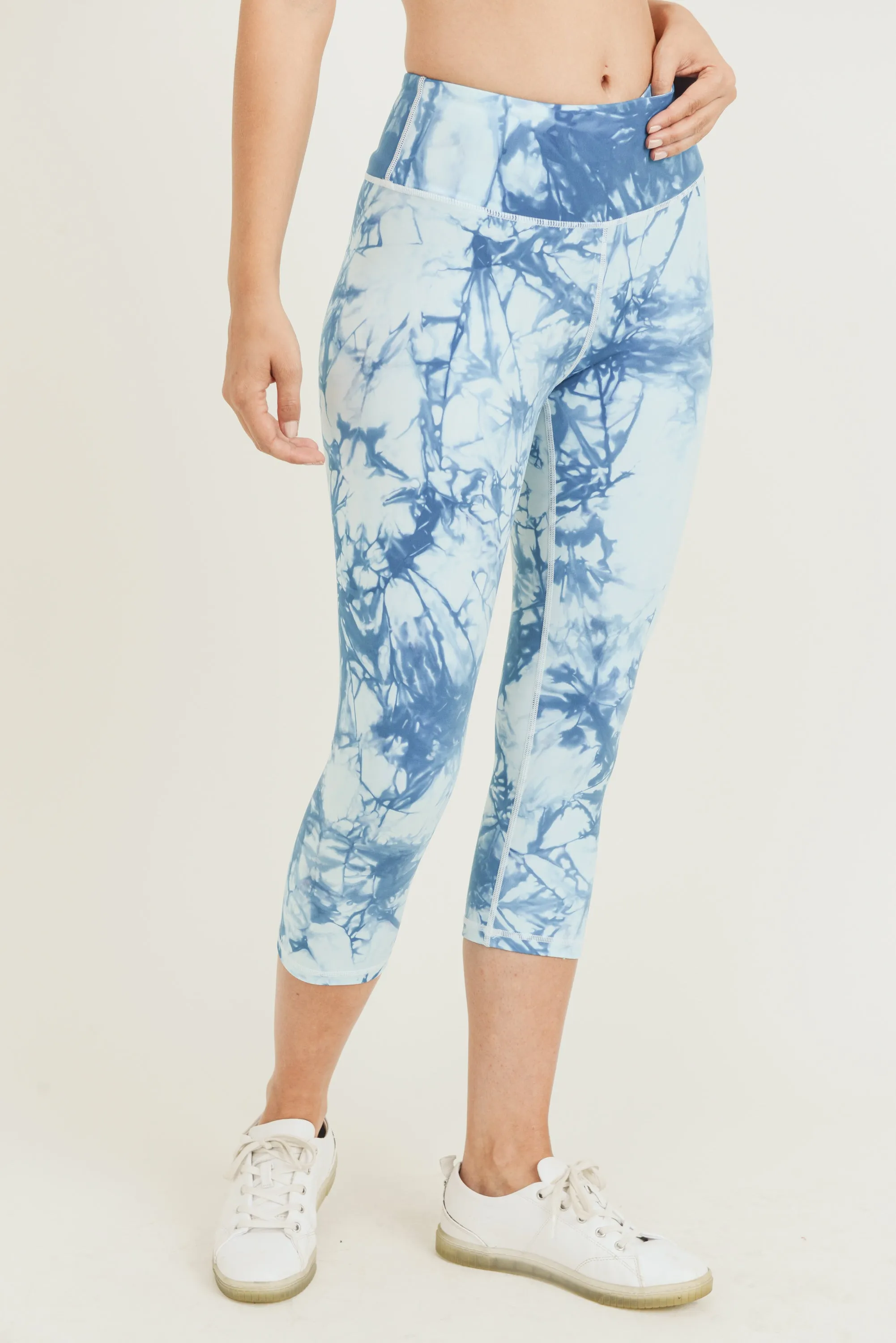 Wild and Free Active Tie-Dye Print Capri Leggings