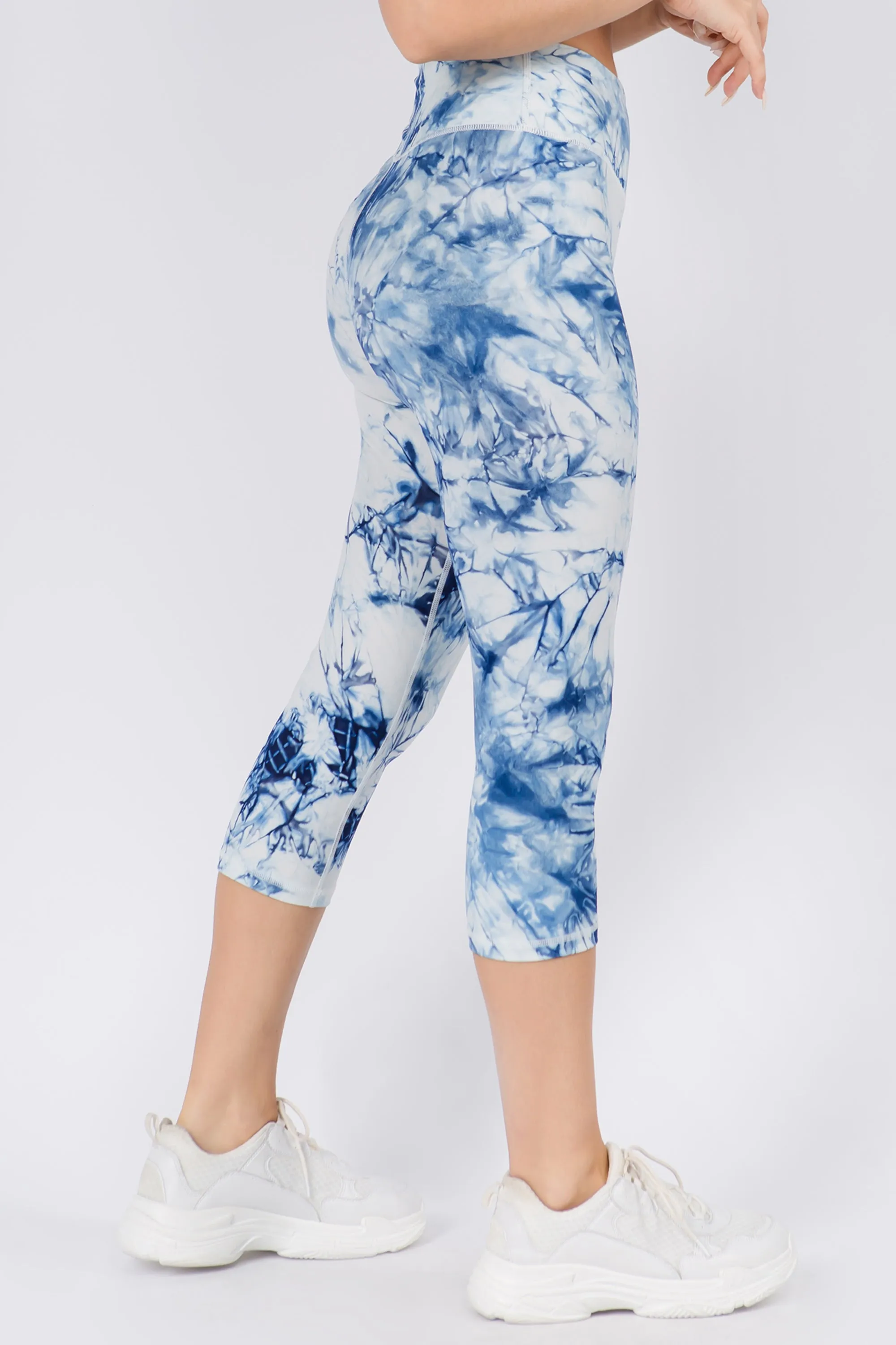 Wild and Free Active Tie-Dye Print Capri Leggings